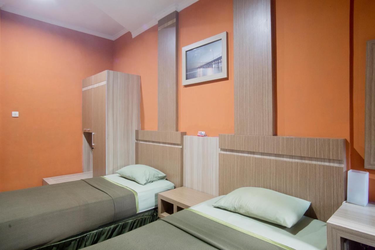 Hotel Galuh Anindita Джокьякарта Экстерьер фото