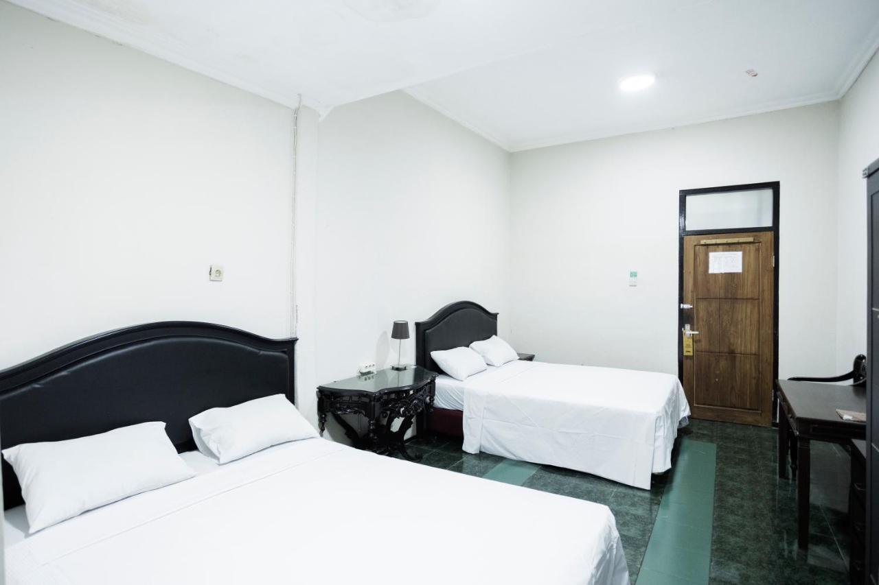 Hotel Galuh Anindita Джокьякарта Экстерьер фото